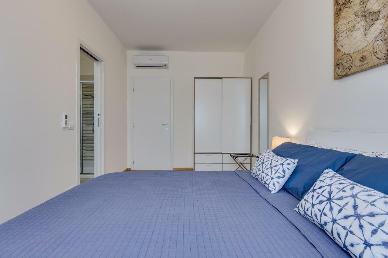 Rooms Vidar Train Station Marghera Exterior foto